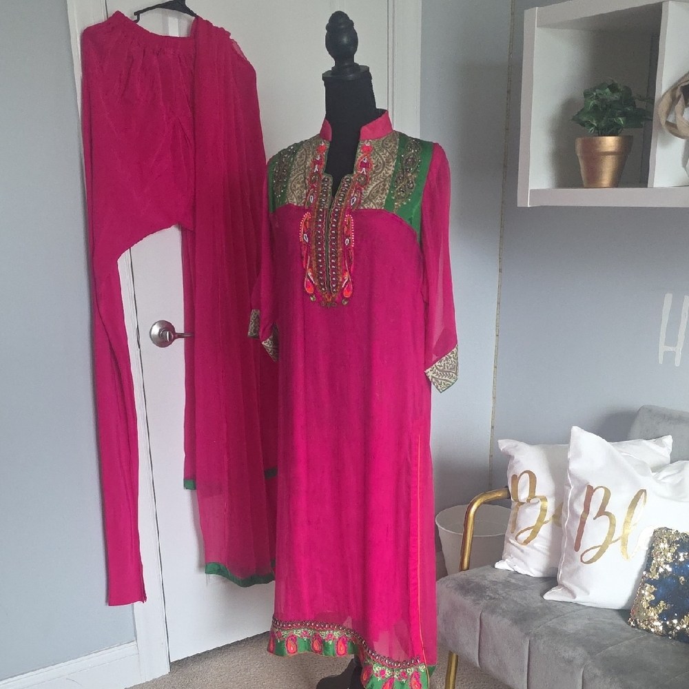 Vibrant Pink and Green 4 Piece Embroidered Churidaar Set - M